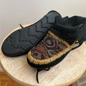House of Harlow Beaded Moccasins Size 36.5 BNWOT